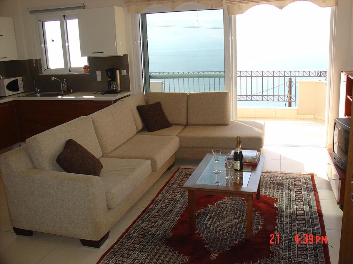 Verga First Floor Apartment Екстериор снимка